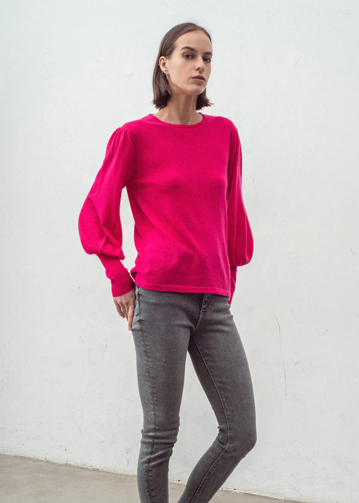 Aleger Cashmere | Cashmere Blend Bell Sleeve Crew | Fushia